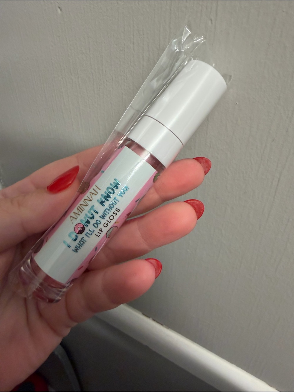AMINNAH Lip Gloss- vanilla & caramel scent